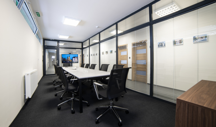 Administratívne priestory na tribúne MŠK Žilina