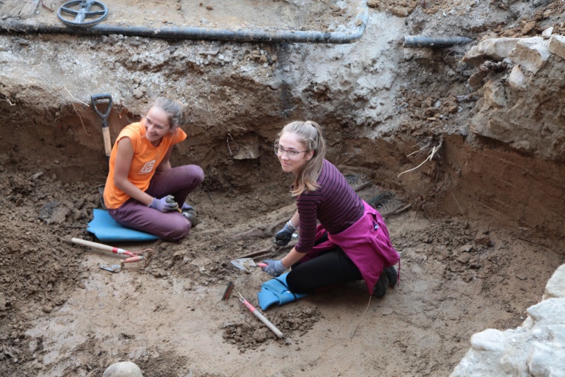 Novinky / Vzácna kaplnka aj nálezy z praveku: Pri Ružičkovom dome našli významné archeologické objavy - foto Novinky / Vzácna kaplnka aj nálezy z praveku: Pri Ružičkovom dome našli významné archeologické objavy - foto