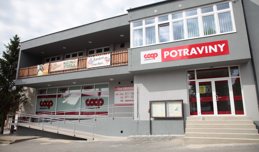 Reconstruction of COOP Jednota store in Podhorie